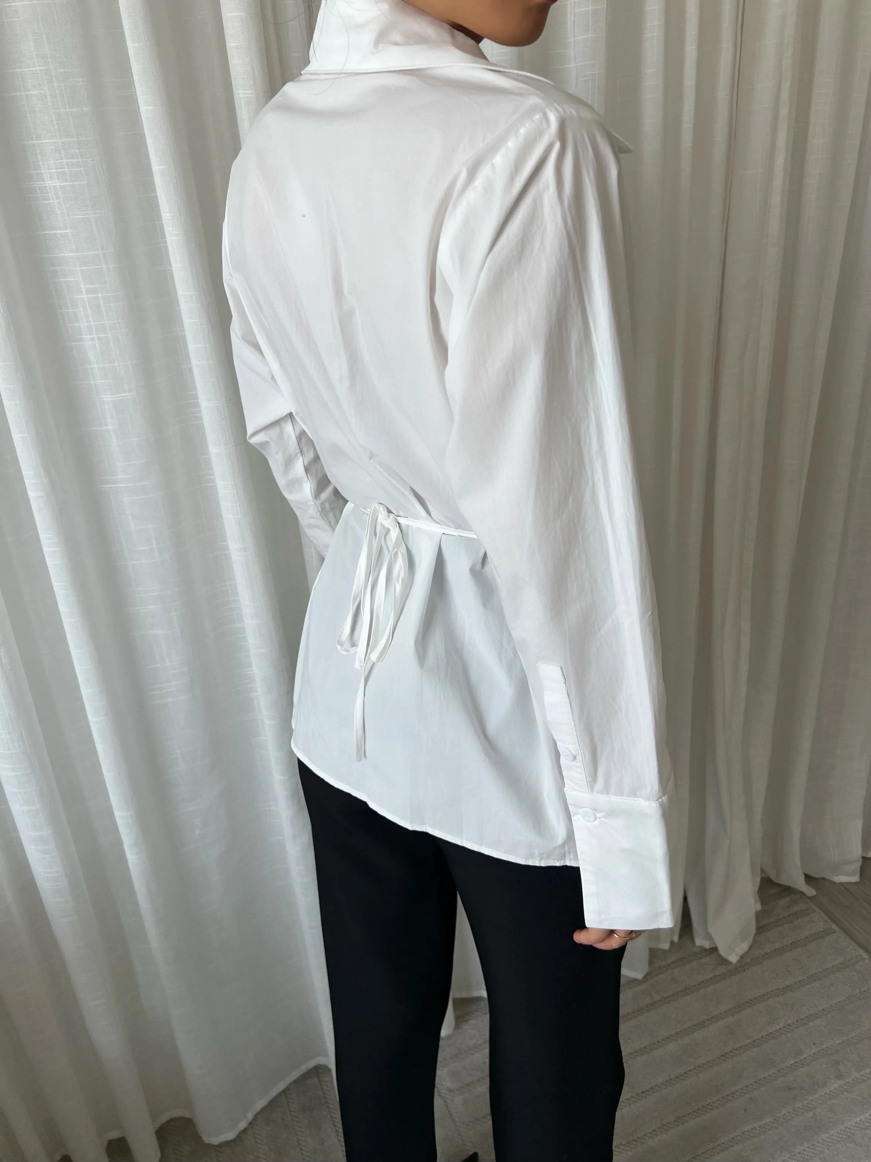 ELITE CINCHED WAIST SHIRT IN WHITE Marqi Studio